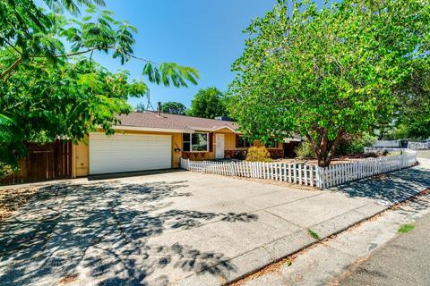 170 Smith Ct, Auburn, CA 95603 photo 2