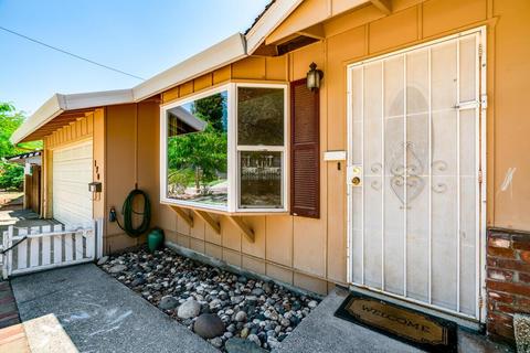 170 Smith Ct, Auburn, CA 95603 photo 4