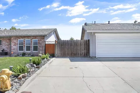 1464 Heather Ct, Manteca, CA 95336 photo 3