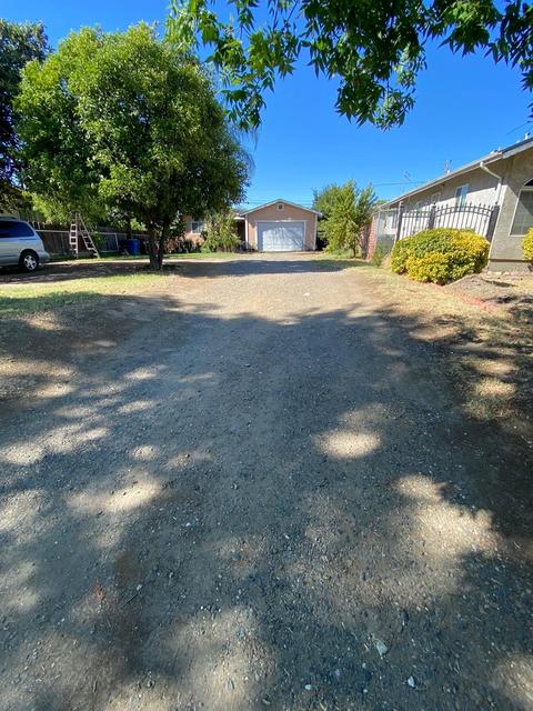 942 W 11th St, Merced, CA 95341 photo 4