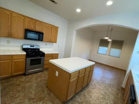 623 Pine Creek Ln, Patterson, CA 95363 photo 3