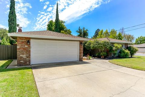 4700 Lake Dr, Carmichael, CA 95608 photo 4