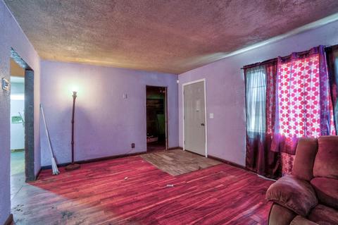 1445 W 10th St, Merced, CA 95341 photo 4