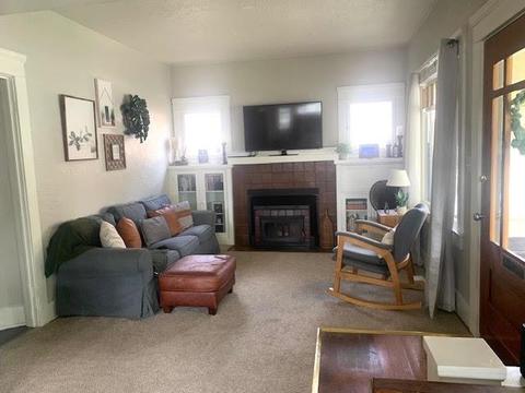 700 Park St, Turlock, CA 95380 photo 4