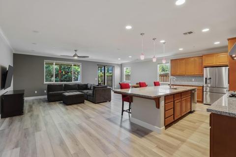 558 S Thrasher Ln, Tracy, CA 95376 photo 3