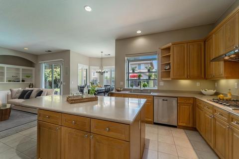 2801 Vestrella Dr, Modesto, CA 95356 photo 2