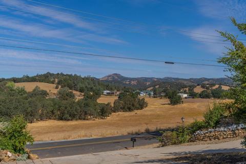 563 Russell Rd, San Andreas, CA 95249 photo 4