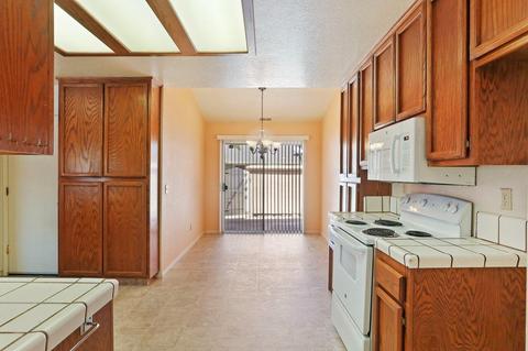 307 E Century Blvd, Lodi, CA 95240 photo 8