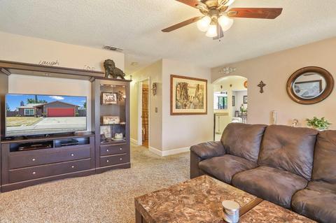 329 Lannis Ct, Ripon, CA 95366 photo 4