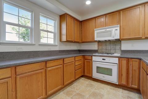 17138 Hickory Oak Ln, Lathrop, CA 95330 photo 4