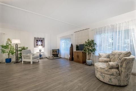 24 Candy Ln, Grass Valley, CA 95945 photo 4