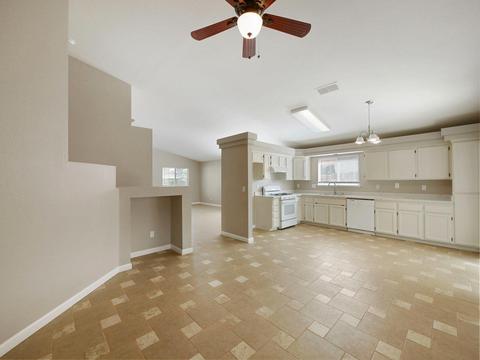 1600 Lariat Ln, Olivehurst, CA 95961 photo 9