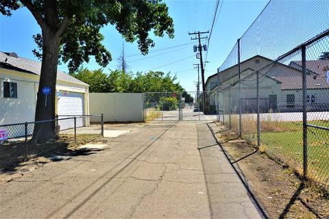 334 E Pine St, Lodi, CA 95240 photo 4