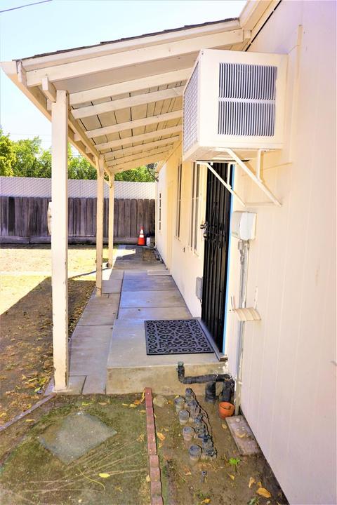 334 E Pine St, Lodi, CA 95240 photo 18