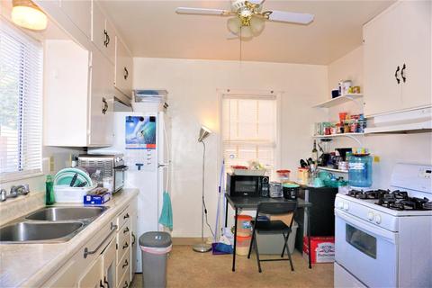 334 E Pine St, Lodi, CA 95240 photo 11