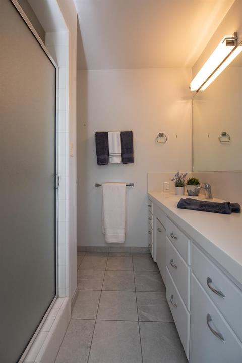 211 Lois Ave, Modesto, CA 95350 photo 32