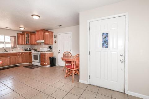 5421 8th St, Keyes, CA 95328 photo 4