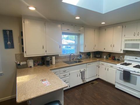 221 Colfax Ave, Modesto, CA 95354 photo 2