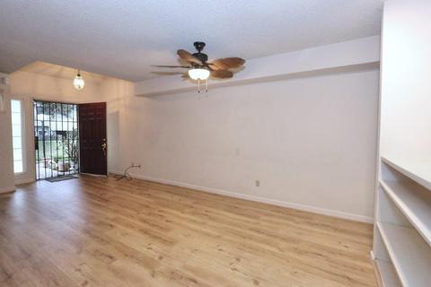 7635 Roberta Ln, Antelope, CA 95843 photo 4