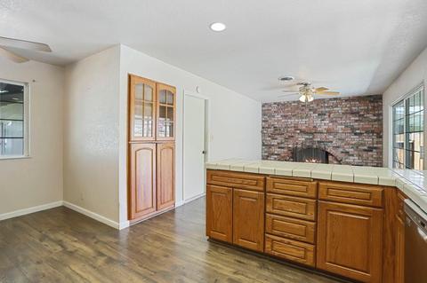 412 Whitney St, Lodi, CA 95242 photo 14