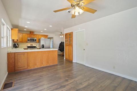 412 Whitney St, Lodi, CA 95242 photo 17