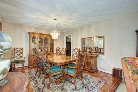 6301 Saint James Dr, Carmichael, CA 95608 photo 6