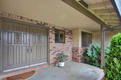 6301 Saint James Dr, Carmichael, CA 95608 photo 2