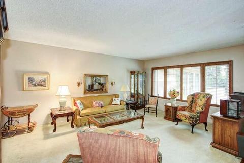 6301 Saint James Dr, Carmichael, CA 95608 photo 3