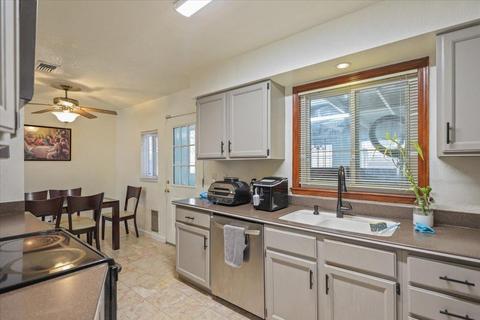 215 E Whittier Ave, Tracy, CA 95376 photo 17