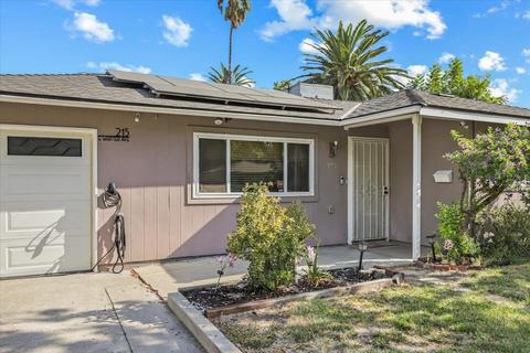 215 E Whittier Ave, Tracy, CA 95376 photo 4