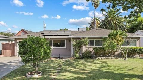215 E Whittier Ave, Tracy, CA 95376 photo 2