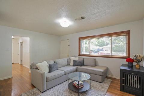 215 E Whittier Ave, Tracy, CA 95376 photo 7