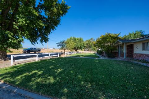 2524 Brier Rd, Turlock, CA 95380 photo 3