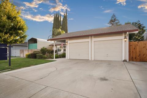 1385 Forest Dr, Turlock, CA 95380 photo 2