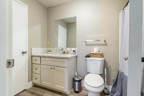 1220 N Mitchell Ave, Turlock, CA 95380 photo 11