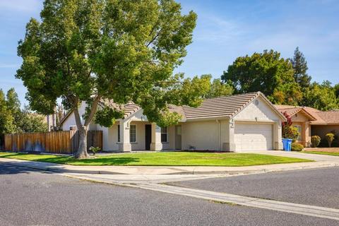 301 Crowley Dr, Turlock, CA 95382 photo 3