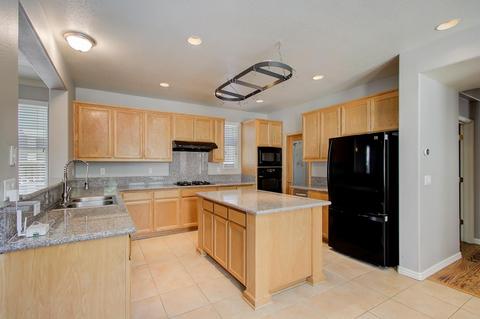 2569 Bennett Ct, Tracy, CA 95377 photo 4