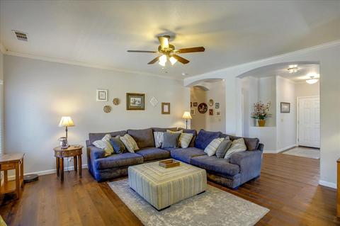933 Corral Pl, Galt, CA 95632 photo 2