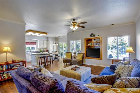 933 Corral Pl, Galt, CA 95632 photo 3