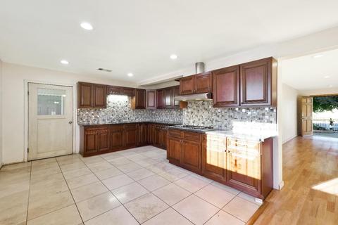 2004 E 9th St, Stockton, CA 95206 photo 11