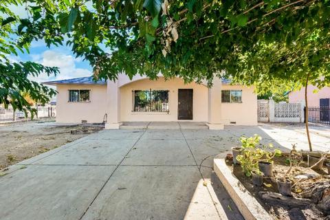 2004 E 9th St, Stockton, CA 95206 photo 2