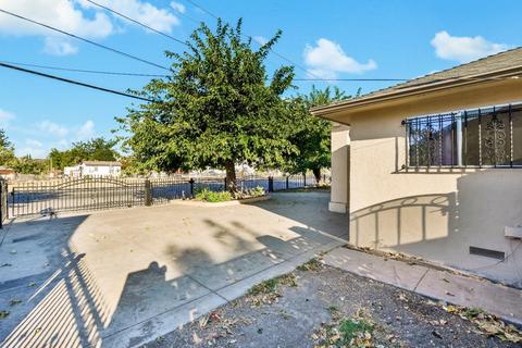 2004 E 9th St, Stockton, CA 95206 photo 4