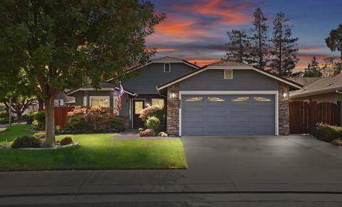 1748 Lakeshore Dr, Lodi, CA 95242 photo 2