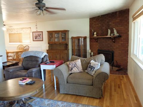 2027 Joaquin St, Modesto, CA 95350 photo 8