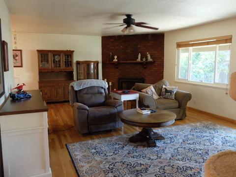 2027 Joaquin St, Modesto, CA 95350 photo 4