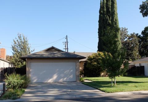 2027 Joaquin St, Modesto, CA 95350 photo 2