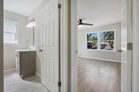 308 Parry Ave, Modesto, CA 95354 photo 21