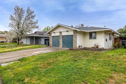 6008 Bourbon Dr, Carmichael, CA 95608 photo 2