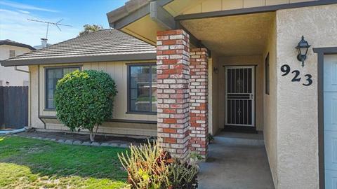 923 Azalea, Ripon, CA 95366 photo 4