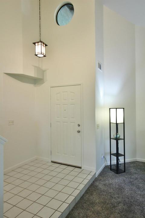 2812 Canyon Dr, Modesto, CA 95351 photo 3